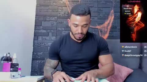 Snapshot of brock_hurn chatting on 25, 10, 2025 brock_hurn online show from 25, 10, 2025