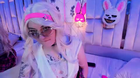 Snapshot of broklin_white23 chatting on 26, 4, 2026 online show from 26, 4, 2026