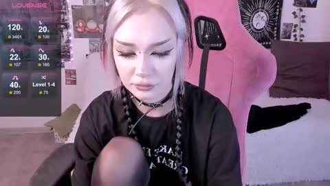 Snapshot of broodmommyy3 chatting on 21, 9, 2025 Martha online show from 21, 9, 2025