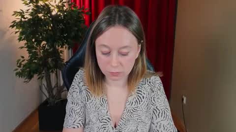 Snapshot of brooke_evans_ chatting on 15, 11, 2025 Brooke online show from 15, 11, 2025