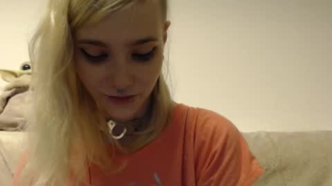 Snapshot of brookewylde_20 chatting on 17, 12, 2025 brookewylde_20 online show from 17, 12, 2025