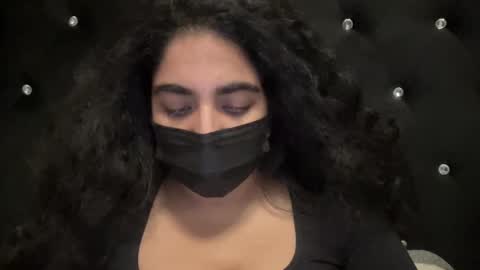 browngoddess1698 online show from 4, 1, 2025