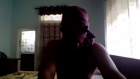 Snapshot of brownmanin40s chatting on 26, 4, 2026 brownmanin40s online show from 26, 4, 2026