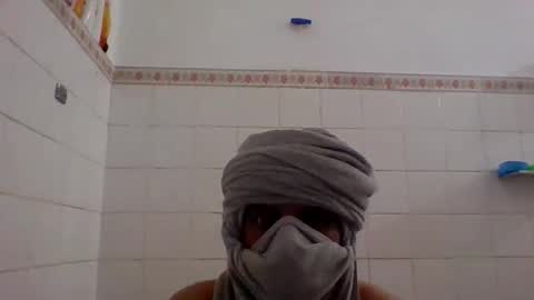 Snapshot of brownmanin40s chatting on 5, 5, 2026 brownmanin40s online show from 5, 5, 2026