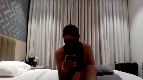 Snapshot of brownmanin40s chatting on 31, 5, 2026 brownmanin40s online show from 31, 5, 2026