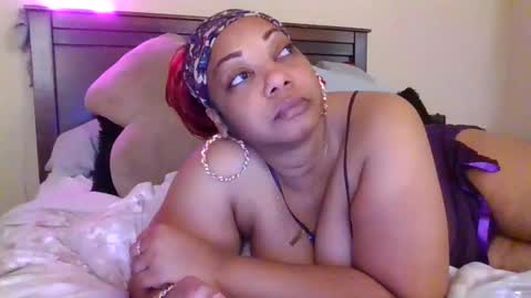 brownroundrenee online show from 13, 11, 2025