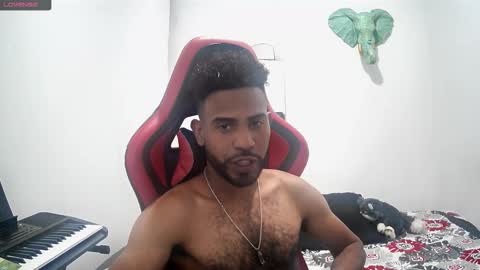 Snapshot of bruce_1111 chatting on 12, 11, 2025 bruce_1111 online show from 12, 11, 2025