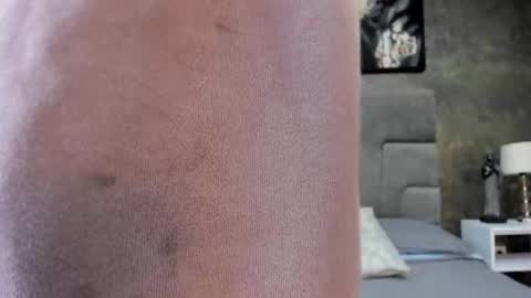 Bruce Hans online show from 18, 10, 2025