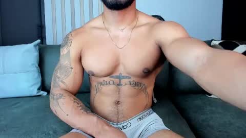 Snapshot of bruce_roldan chatting on 7, 6, 2026 bruce roldan online show from 7, 6, 2026