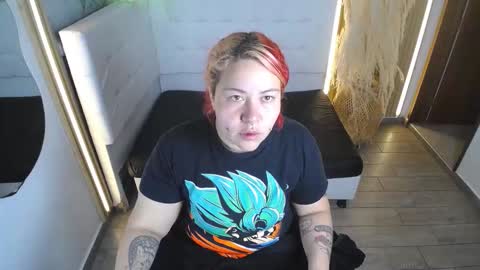 Bruja SCarlata online show from 15, 1, 2026