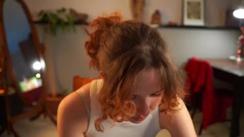 Snapshot of brunaeveritt chatting on 27, 4, 2026 Tess online show from 27, 4, 2026