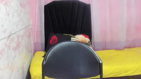 Snapshot of brunette_sasha chatting on 3, 8, 2026 Sasha Brunette online show from 3, 8, 2026