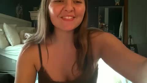 brunettebaby040 online show from 4, 10, 2025