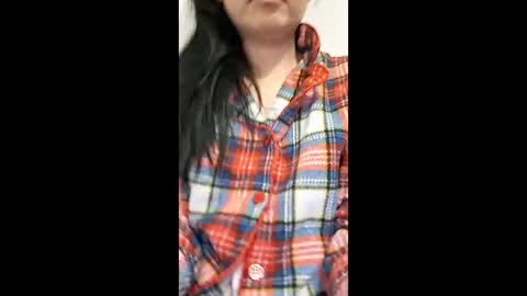 Snapshot of brunettedoll100 chatting on 16, 12, 2025 brunettedoll100 online show from 16, 12, 2025