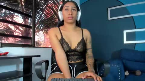 brunette online show from 2, 3, 2025