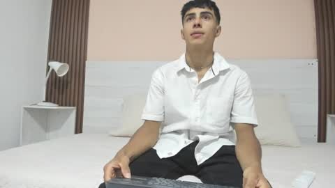 Snapshot of bruno_fox_ chatting on 20, 7, 2026 Bruno online show from 20, 7, 2026