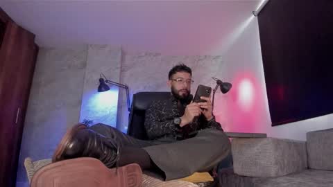 Snapshot of bruno_woods chatting on 23, 11, 2025 Andres Suarez online show from 23, 11, 2025