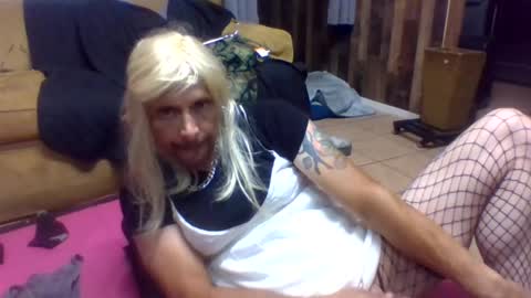 Snapshot of brutal3anddone chatting on 12, 9, 2025 brutal3anddone online show from 12, 9, 2025