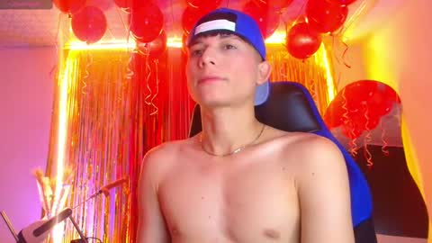 BRYAM INDEPENDENT MODEL online show from 24, 9, 2025