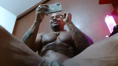 Snapshot of bryan_colen chatting on 17, 2, 2025 Enjoy the best muscle straws online show from 17, 2, 2025