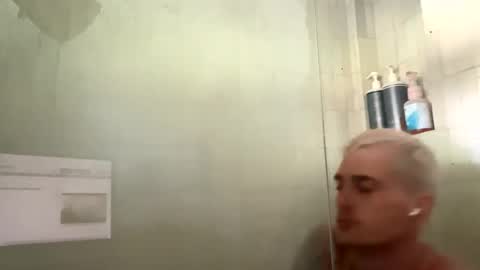 Snapshot of bryjybxxx chatting on 6, 4, 2026 bryjybxxx online show from 6, 4, 2026