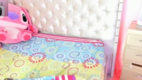 Carly     online show from 12, 12, 2024