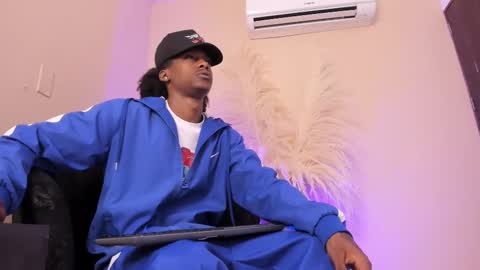 Snapshot of bryxxxon1 chatting on 18, 2, 2025 Bryxon online show from 18, 2, 2025