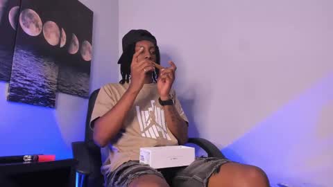 Snapshot of bryxxxon1 chatting on 4, 10, 2025 Bryxon online show from 4, 10, 2025