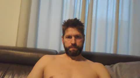 bubblebee1982 online show from 19, 10, 2025