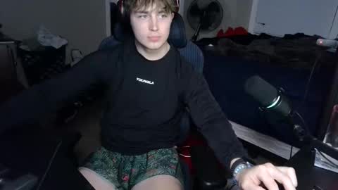 Snapshot of bubblebuttbdn chatting on 5, 11, 2025 BubblebuttBdn online show from 5, 11, 2025