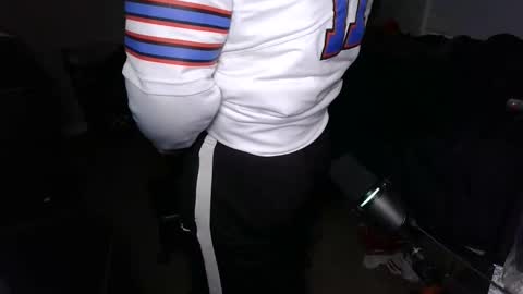 Snapshot of bubblebuttbdn chatting on 6, 11, 2025 BubblebuttBdn online show from 6, 11, 2025