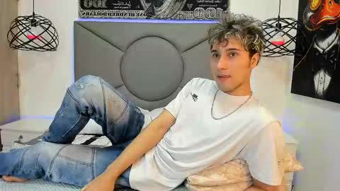 Snapshot of buddy_whitte chatting on 27, 10, 2025 Buddy Whitte online show from 27, 10, 2025