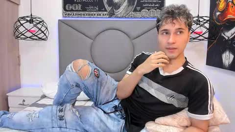 Snapshot of buddy_whitte chatting on 15, 11, 2025 Buddy Whitte online show from 15, 11, 2025