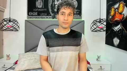 Snapshot of buddy_whitte chatting on 15, 12, 2025 Buddy Whitte online show from 15, 12, 2025