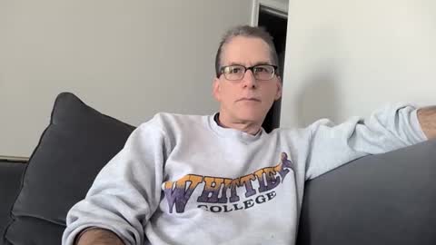 Snapshot of budman004 chatting on 14, 12, 2025 budman004 online show from 14, 12, 2025