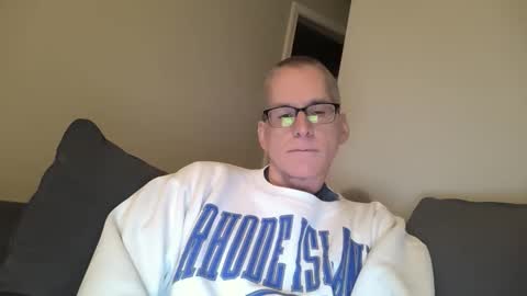 Snapshot of budman004 chatting on 21, 12, 2025 budman004 online show from 21, 12, 2025