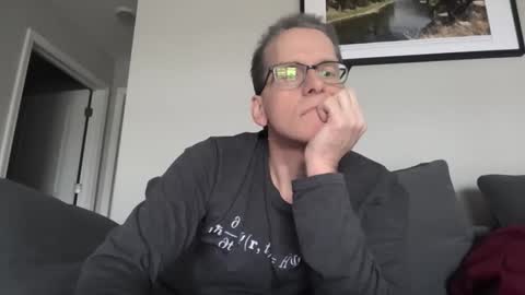 Snapshot of budman004 chatting on 18, 4, 2026 budman004 online show from 18, 4, 2026