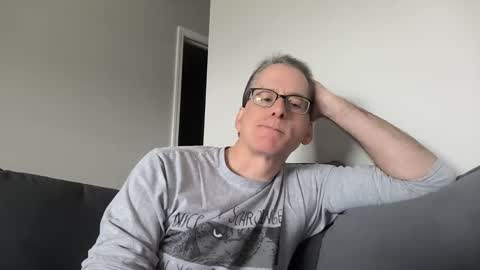 Snapshot of budman004 chatting on 25, 4, 2026 budman004 online show from 25, 4, 2026