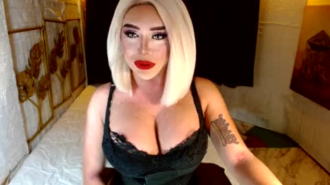 Snapshot of buena_fortuna chatting on 10, 9, 2025 Lucienne online show from 10, 9, 2025