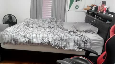 buffsexyman24 online show from 27, 2, 2025