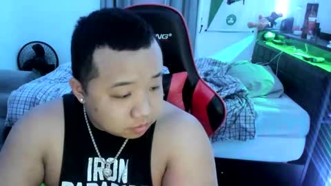 buffsexyman24 online show from 3, 3, 2025