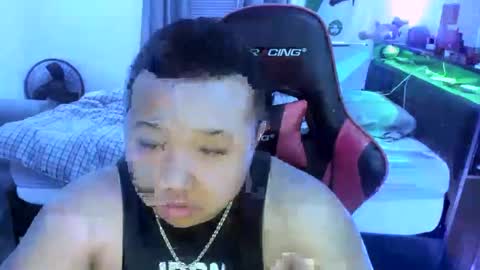 buffsexyman24 online show from 6, 3, 2025