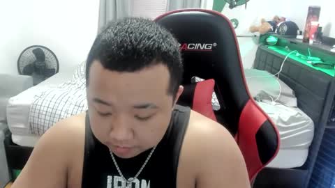 buffsexyman24 online show from 7, 3, 2025