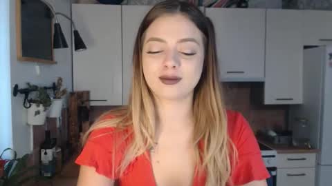 Snapshot of buffyextasy chatting on 2, 12, 2025 Buffy online show from 2, 12, 2025