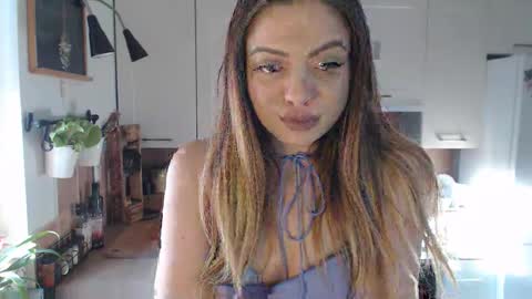 Snapshot of buffyextasy chatting on 18, 3, 2026 Buffy online show from 18, 3, 2026