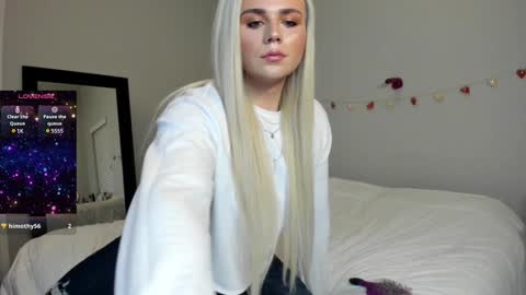 Snapshot of buitifulblonde chatting on 6, 1, 2025 buitifulblonde online show from 6, 1, 2025