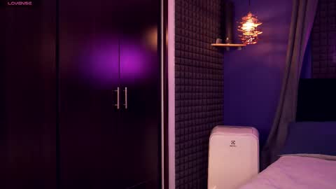 Snapshot of bull_vixen2001 chatting on 17, 1, 2026 Bunny and The Rock online show from 17, 1, 2026