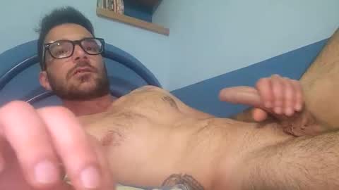 Snapshot of bullboy9292 chatting on 12, 4, 2026 Bullboy9292 online show from 12, 4, 2026