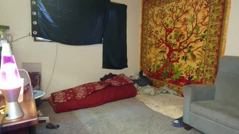 Snapshot of bun_twunk chatting on 16, 11, 2025 Shane online show from 16, 11, 2025