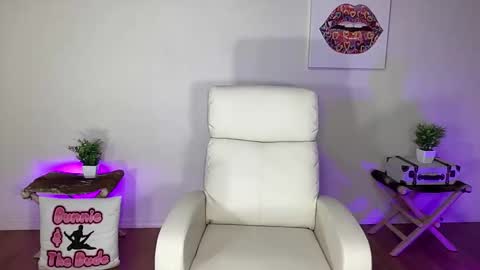 BUNNIE and THE DUDE TheLebowskis online show from 28, 10, 2025